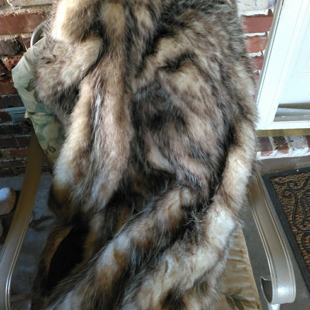 Fur coat - Picture 2 of 3